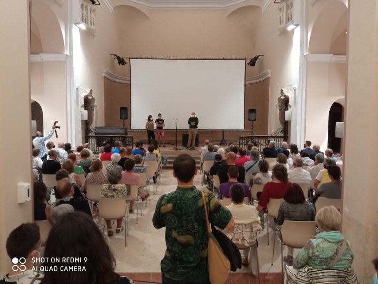 Èxit de la primera sessió del cicle “Cinema a la Boira” amb la Escopeta Nacional