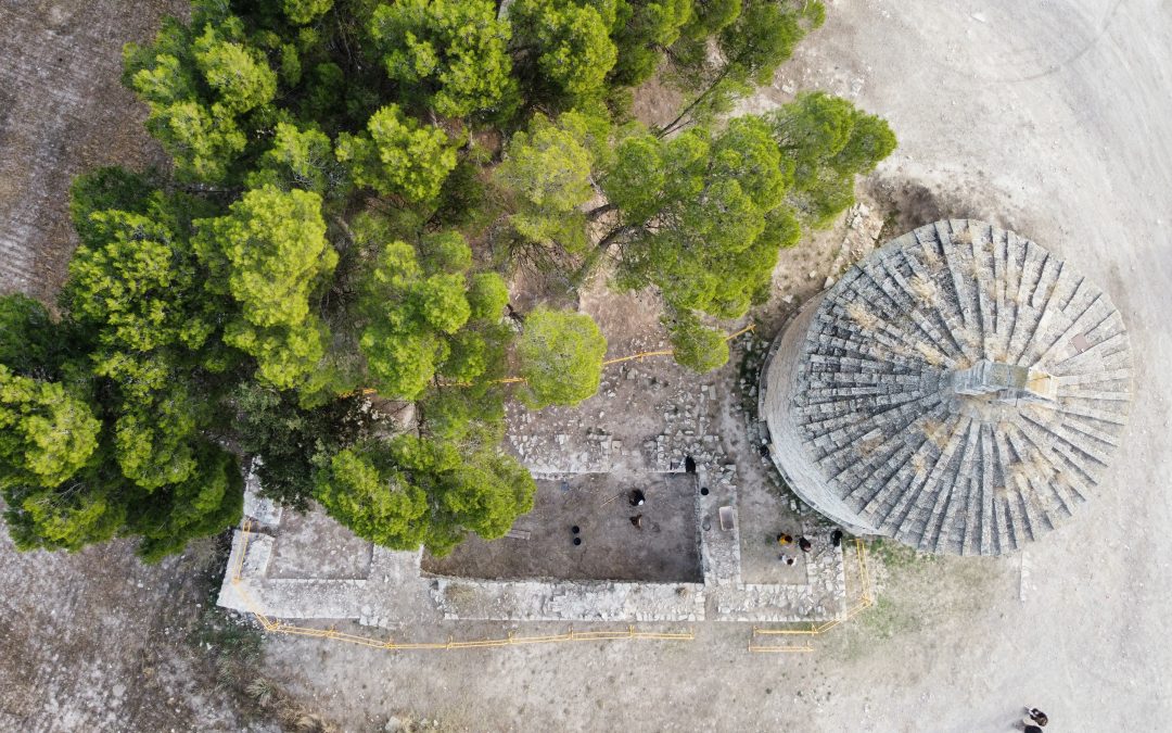 Trabajos de excavación en el yacimiento arqueológico de Sant Pere el Gros