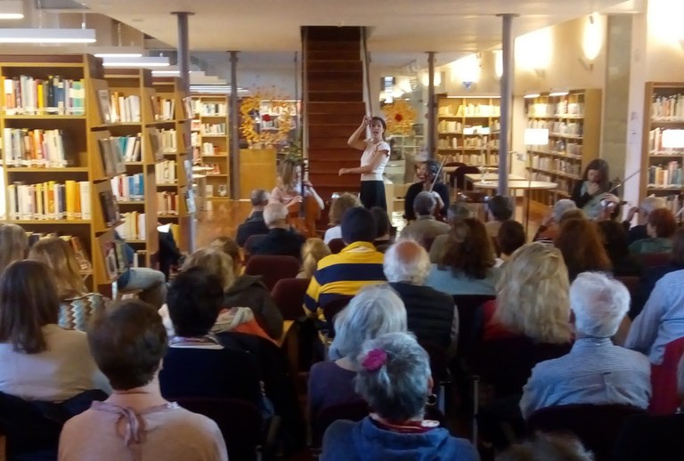 La Revetlla de la Biblioteca ouvre la Semaine culturelle de Sant Jordi